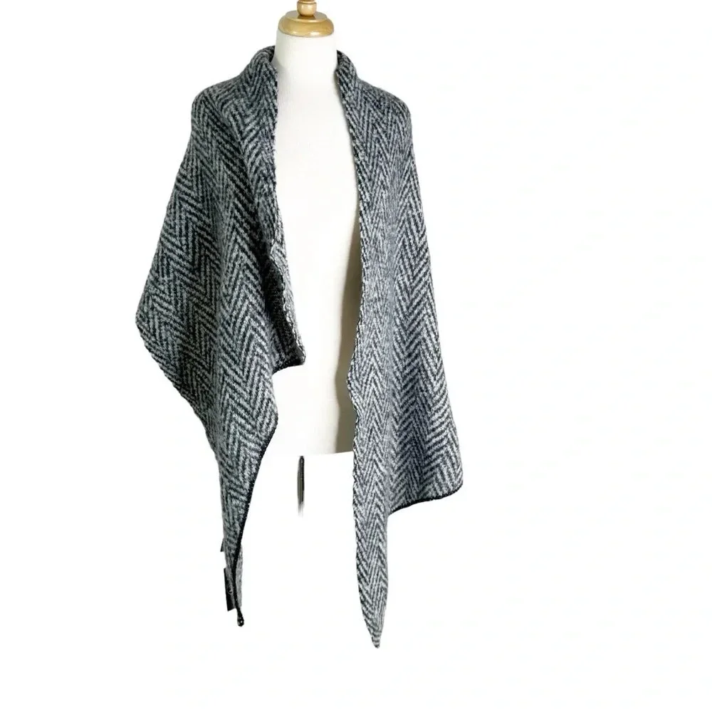 Marcus Adler The Lucia Large Scarf Wrap Black and White Herringbone NWT
